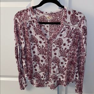 Sold ❣️ Hollister Cropped High Low Top